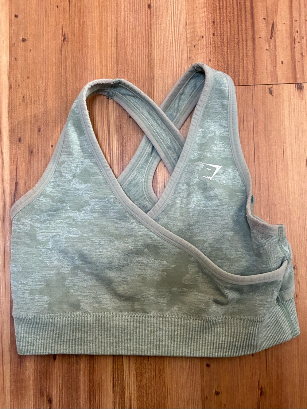 Gymshark Seamless Adapt Camo Crossback Sports Bra - Sage Green